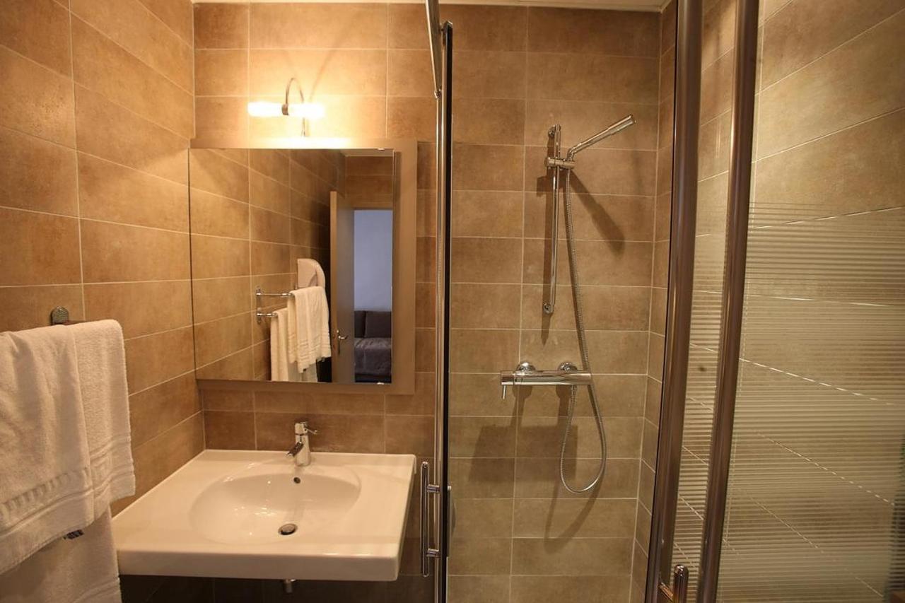 Hotel Cap Vert En Aveyron 생 아프리크 외부 사진